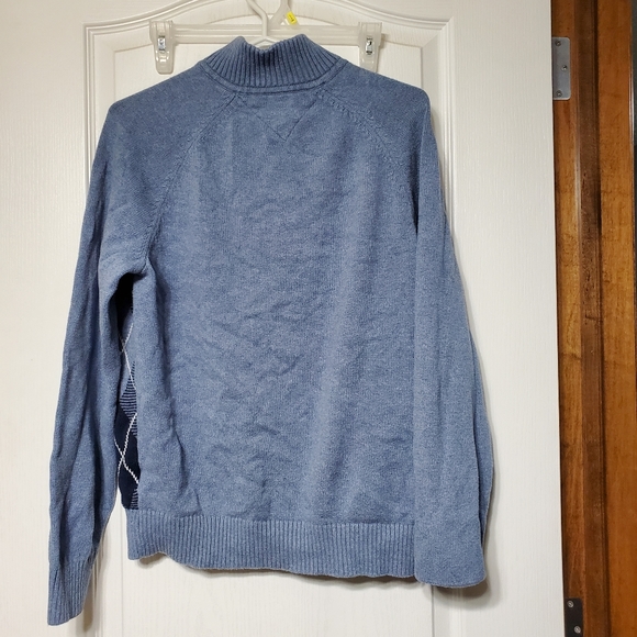 Tommy Hilfiger sweater. Size medium. - Picture 2 of 3